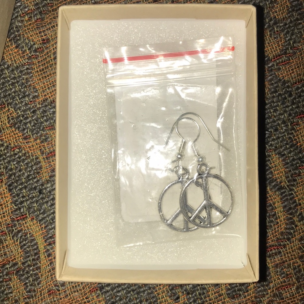 New With Tags 🏷 Peace Sign Earrings